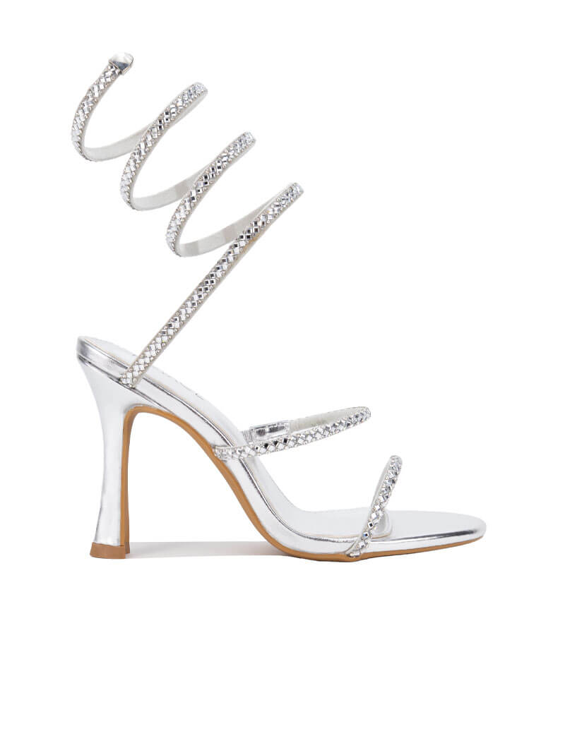 Sandales à talon à lanière strass